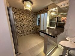 The Esparis (D18), Condominium #616502401